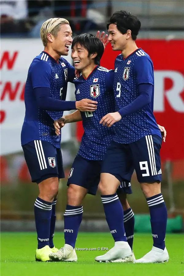 ?i=epa%2fsoccer%2f2018-11%2f2018-11-20%2f2018-11-20-07179366_epa