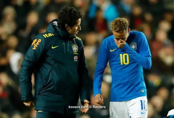 ?i=reuters%2f2018-11-20%2f2018-11-20t202741z_891991429_rc1a16508360_rtrmadp_3_soccer-friendly-bra-cmr_reuters