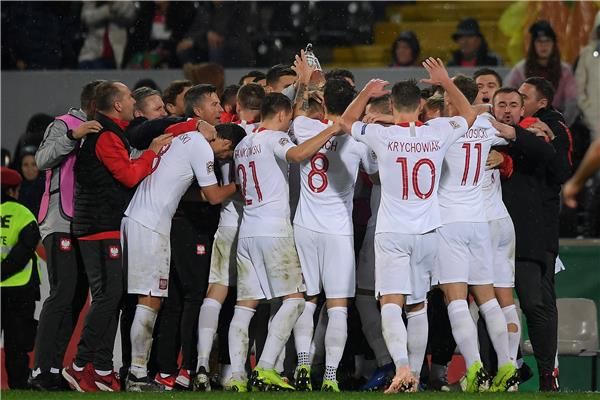 لاعبو بولندا 