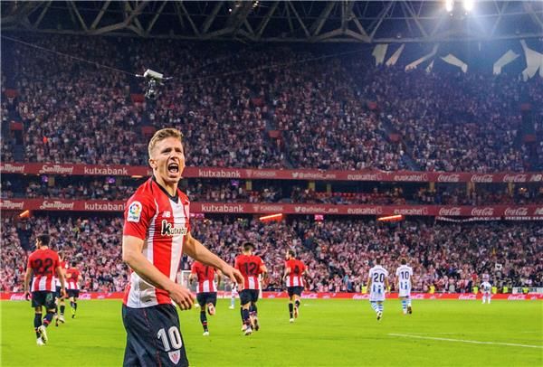  إيكر مونياين