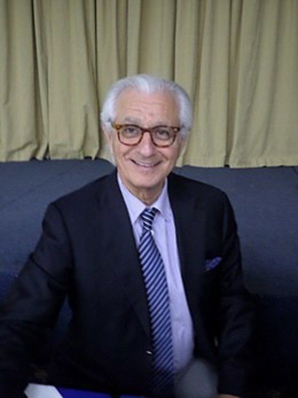 فريد عباس 