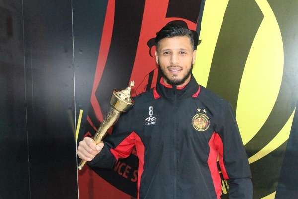 أنيس البدري مع الجائزة