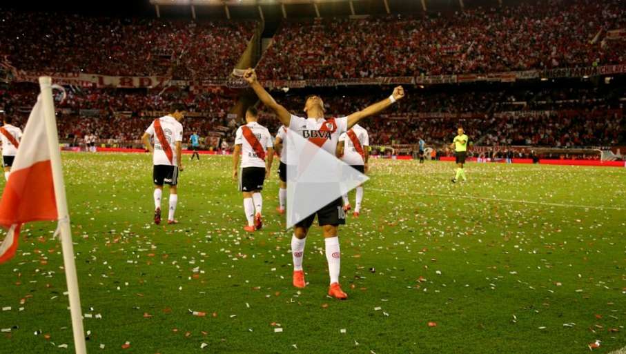 لاعبو ريفر بليت