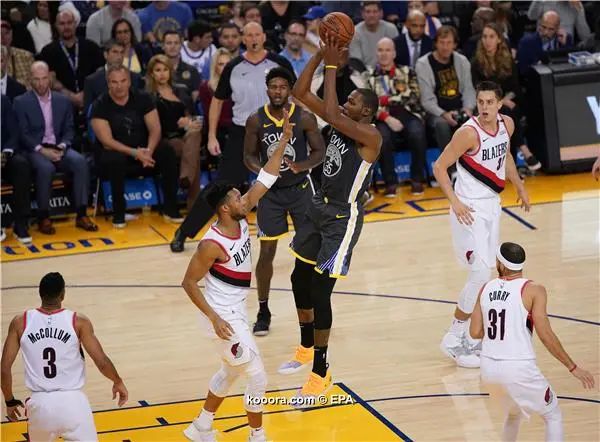 ?i=epa%2fbasketball%2f2018-11%2f2018-11-24-07185917_epa