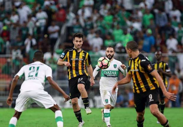 لقاء سابق بين الأهلي والاتحاد