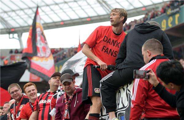 سيمون رولفز