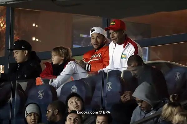 ?i=epa%2fsoccer%2f2018-11%2f2018-11-24%2f2018-11-24-07187178_epa