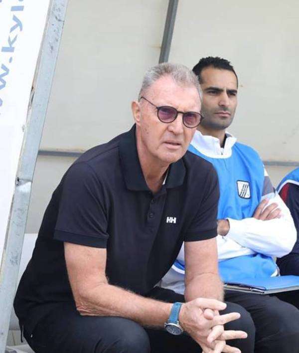 محمود المصمودي بجانب رود كرول