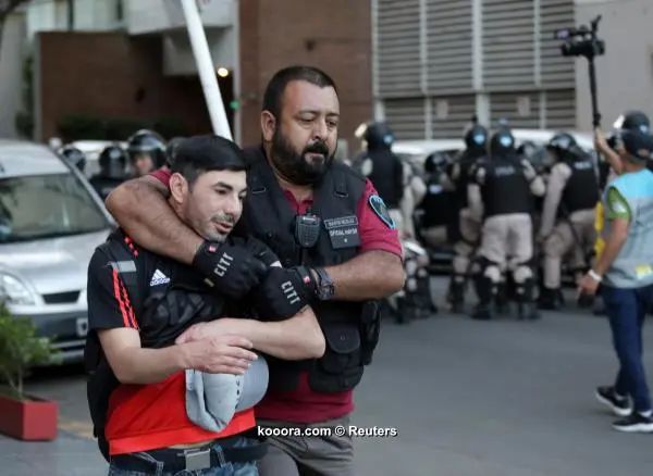 ?i=reuters%2f2018-11-24%2f2018-11-24t234426z_281309126_rc16335cc8c0_rtrmadp_3_soccer-libertadores-riv-boj_reuters