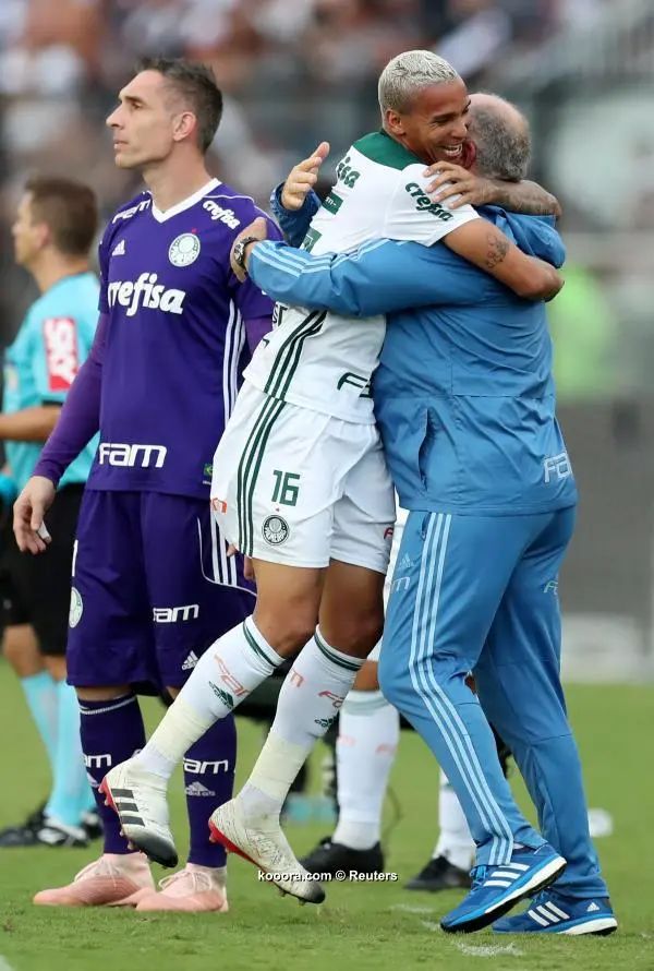 ?i=reuters%2f2018-11-25%2f2018-11-25t205521z_865774113_rc1518a36160_rtrmadp_3_soccer-brazil-vag-pal_reuters