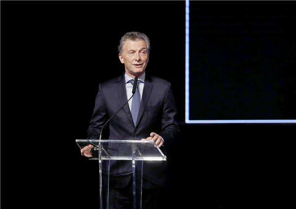 ماوريسيو ماكري