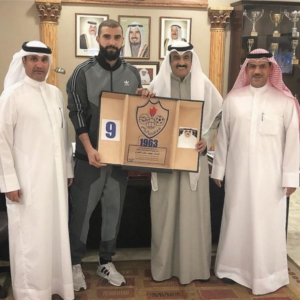 من تكريم اللاعب