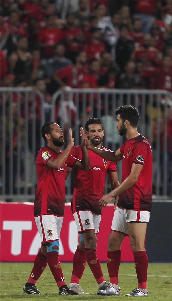 لاعبو الأهلي