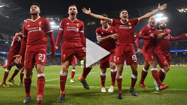 صلاح مع لاعبي ليفربول