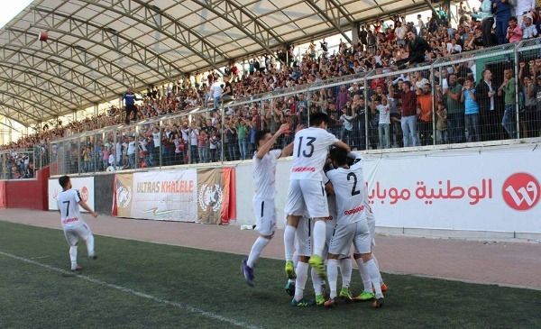 فرحة لاعبي شباب الخليل