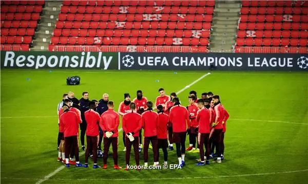 ?i=epa%2fsoccer%2f2018-11%2f2018-11-27%2f2018-11-27-07193319_epa