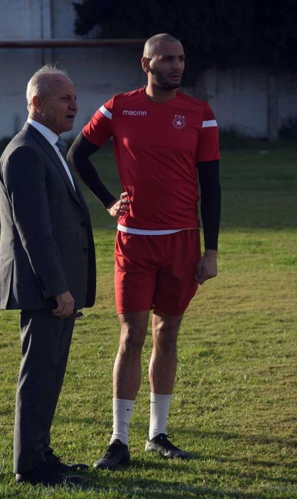 شرف الدين مع الشيخاوي في تدريبات اليوم