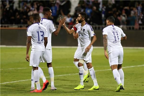 لاعبو الهلال