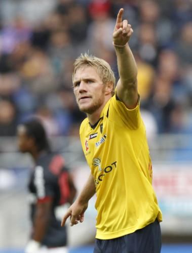 2010-08-29t155315z_01_vak09_rtridsp_3_soccer-france_reuters