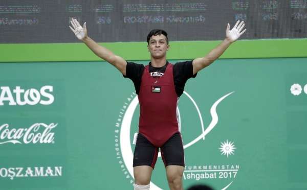 أحد أفراد المنتخب الأردني