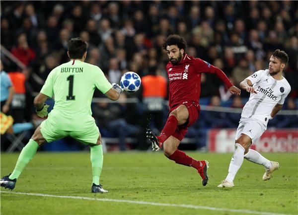 جانب من مباراة سان جيرمان وليفربول