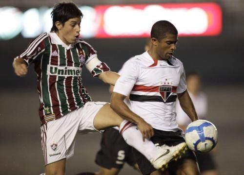 2010-08-29t225512z_01_rjo106_rtridsp_3_soccer-latam_reuters