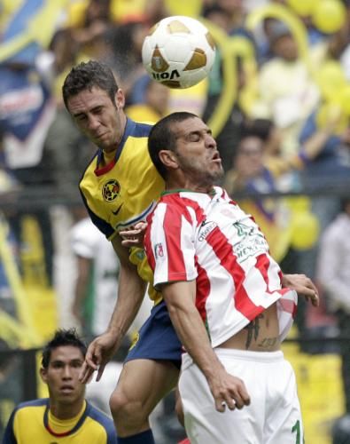 2010-08-30t000327z_01_hnr02_rtridsp_3_soccer-latam_reuters