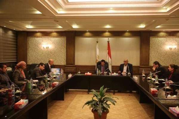 من الاجتماع