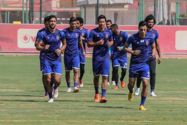 لاعبو الأهلي