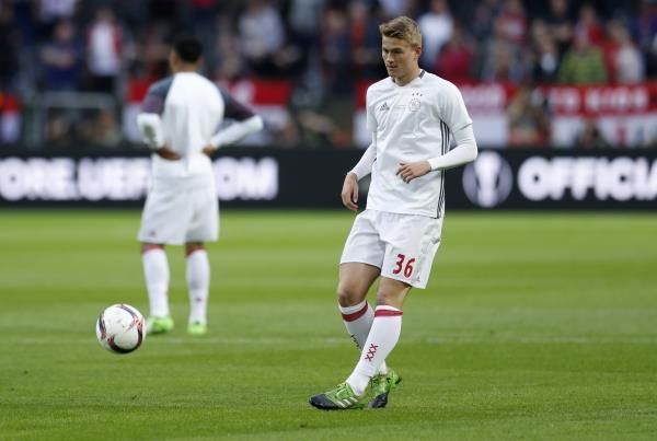 ماتياس دي ليخت