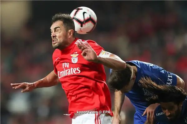 ?i=epa%2fsoccer%2f2018-12%2f2018-12-01%2f2018-12-01-07202342_epa