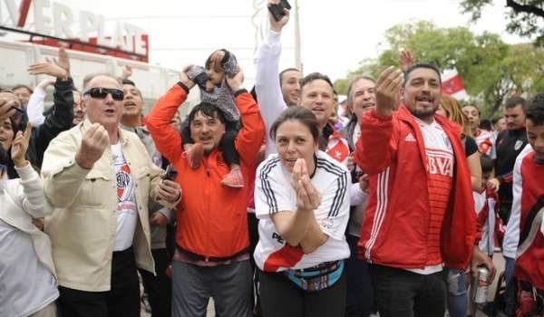 جانب من الوقفة الاحتجاجية