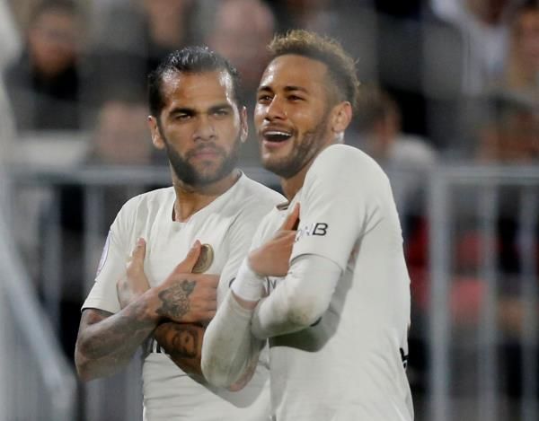 نيمار وألفيس