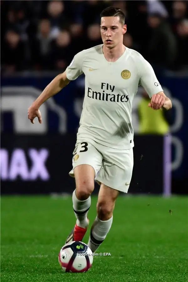 ?i=epa%2fsoccer%2f2018-12%2f2018-12-02%2f2018-12-02-07204814_epa