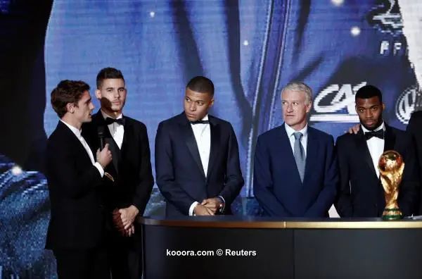 ?i=reuters%2f2018-12-03%2f2018-12-03t210508z_1522721605_rc16b5c31600_rtrmadp_3_soccer-ballon_reuters