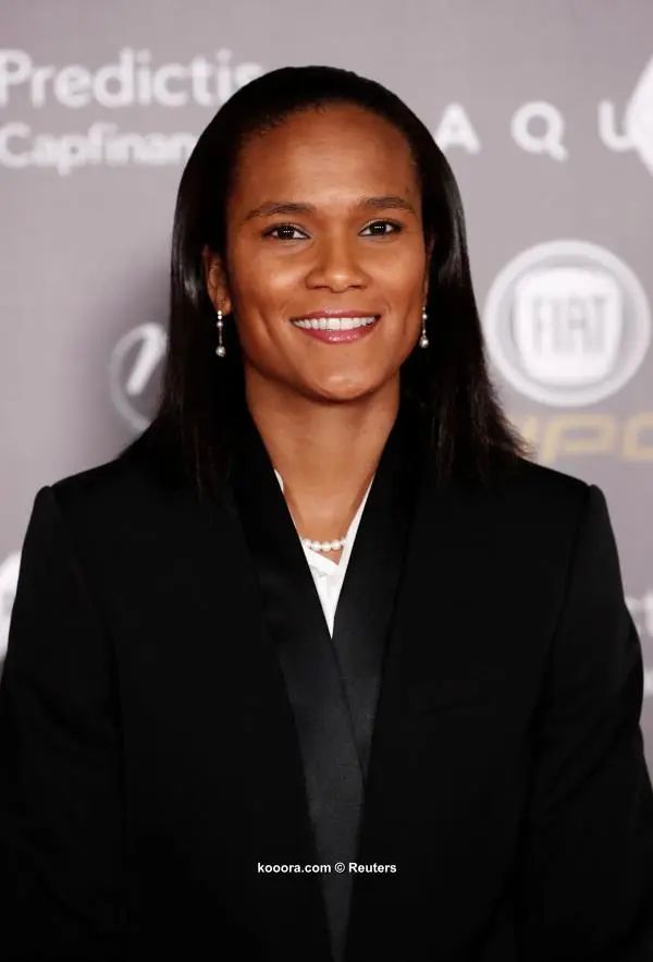 ?i=reuters%2f2018-12-03%2f2018-12-03t181402z_1872334711_rc1628ee2870_rtrmadp_3_soccer-ballon_reuters