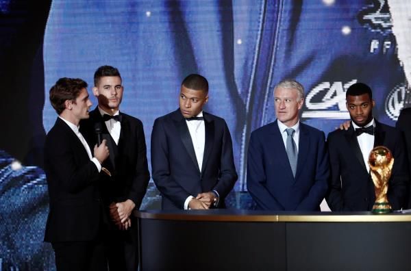 2018-12-03t210508z_1522721605_rc16b5c31600_rtrmadp_3_soccer-ballon_reuters