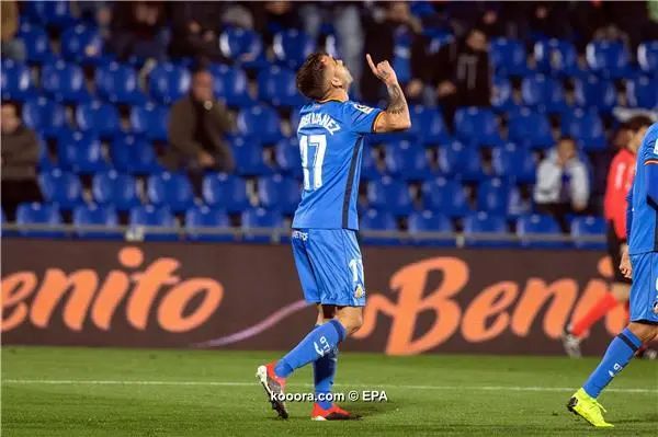 ?i=epa%2fsoccer%2f2018-12%2f2018-12-04%2f2018-12-04-07208730_epa