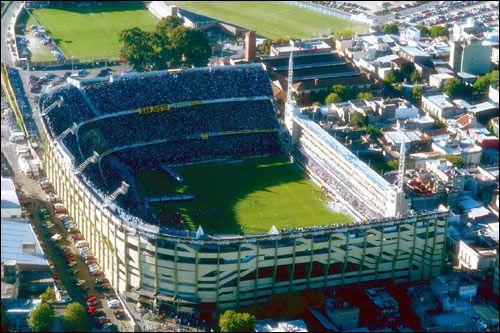 ملعب (لا بومبونيرا)