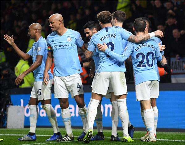 فرحة لاعبي مانشستر سيتي 