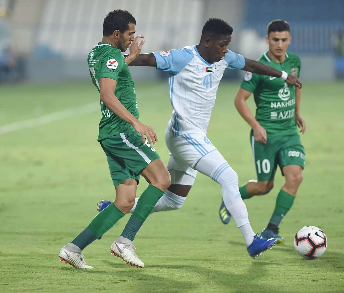 من لقاء بني ياس وشباب أهلي دبي