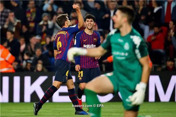 ?i=epa%2fsoccer%2f2018-12%2f2018-12-05%2f2018-12-05-07211147_epa