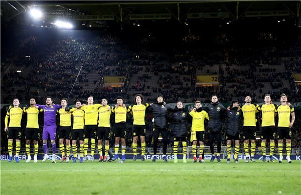 لاعبو بوروسيا دورتموند