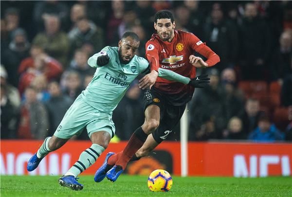 فيلايني أمام آرسنال