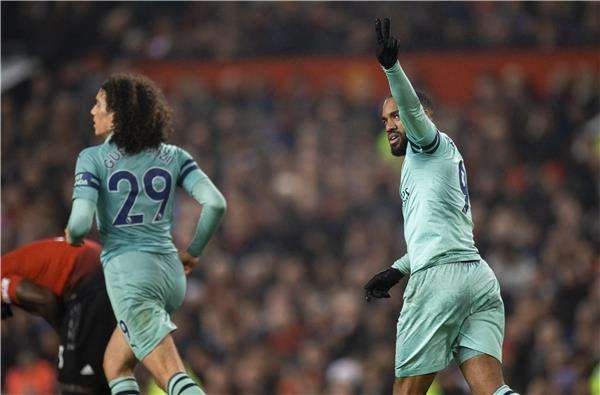 ثنائي آرسنال