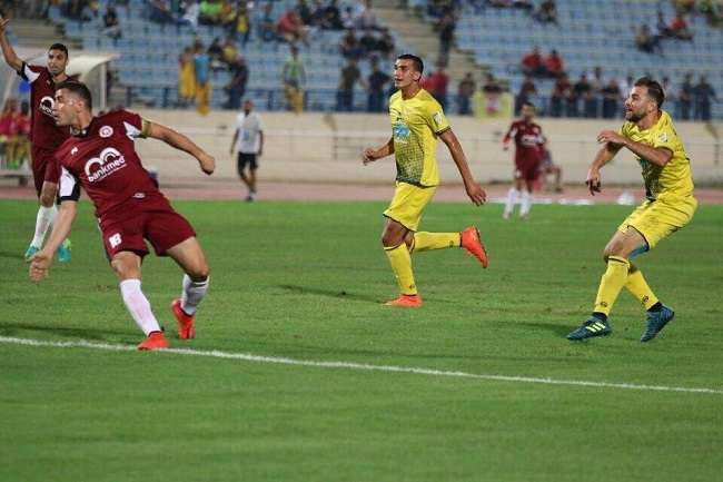 أرشيفية بين العهد والنجمة