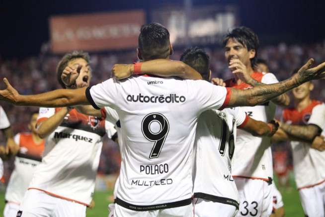 فرحة لاعبي نيويلز أولد بويز