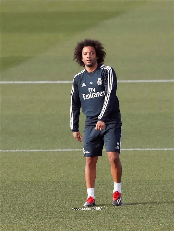 ?i=epa%2fsoccer%2f2018-12%2f2018-12-08%2f2018-12-08-07216427_epa