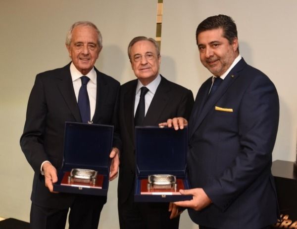 بيريز مع رئيسي بوكا جونيورز وريفر بليت