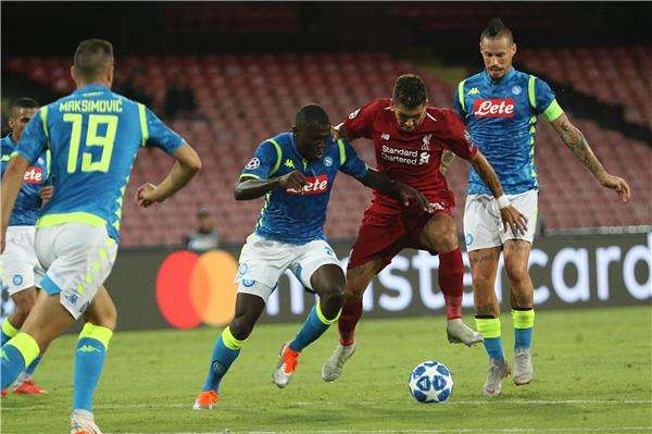 من مباراة الذهاب بين نابولي وليفربول